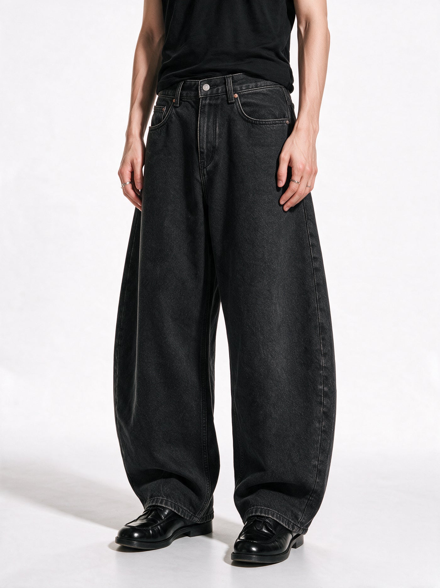 SOLID - BLACK - BAGGY BALLOON DENIM