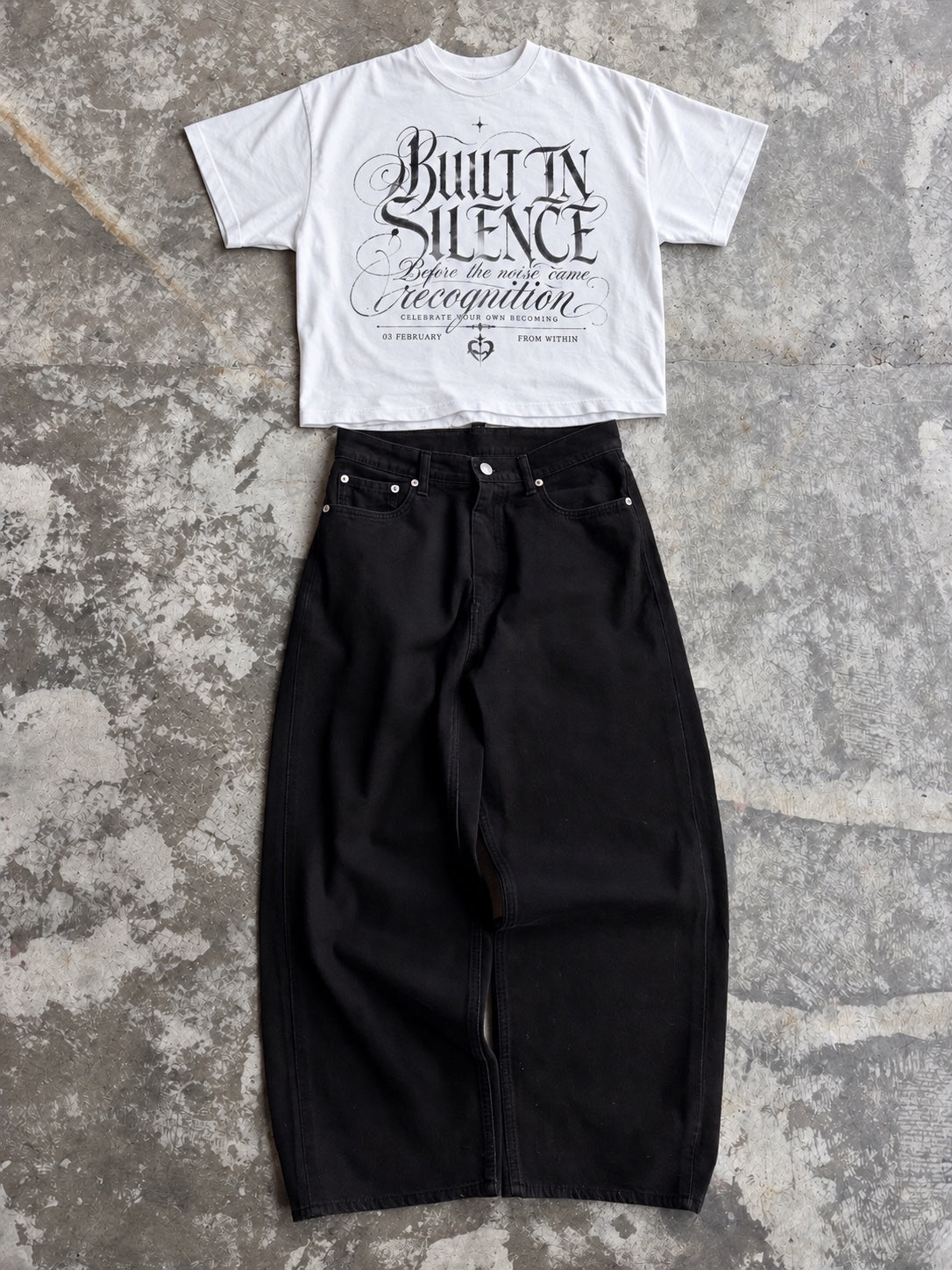 Built In Silence Black Balloon Set flat lay